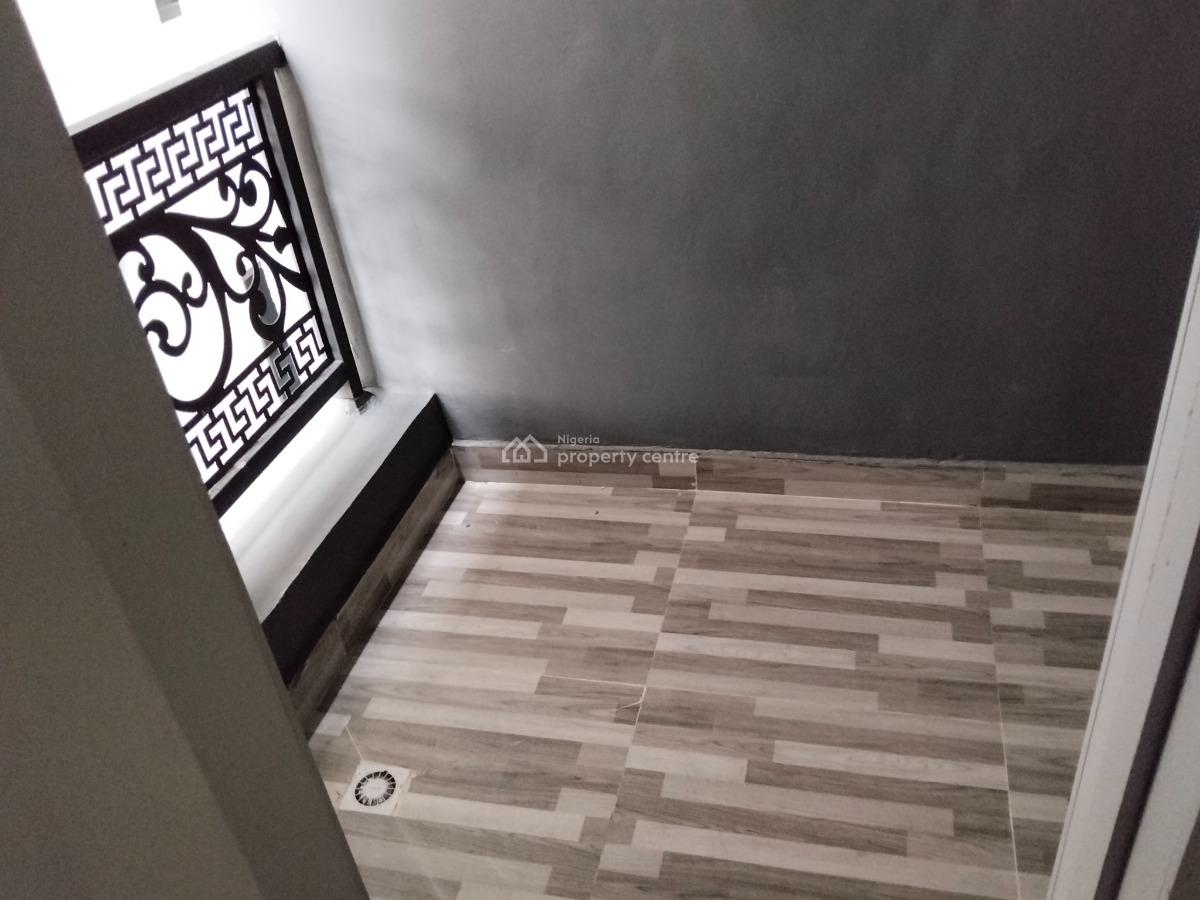 Exquisite Three Bedroom Flat, Lekki Phase 1, Lekki, Lagos, Flat / Apartment for Sale