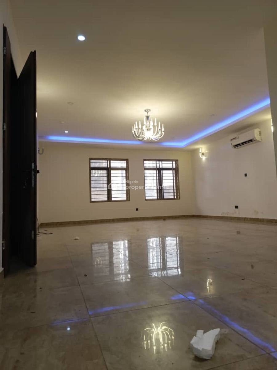 Serviced 3 Bedroom Apartment with Bq, Guzape District, Abuja, Flat / Apartment for Rent