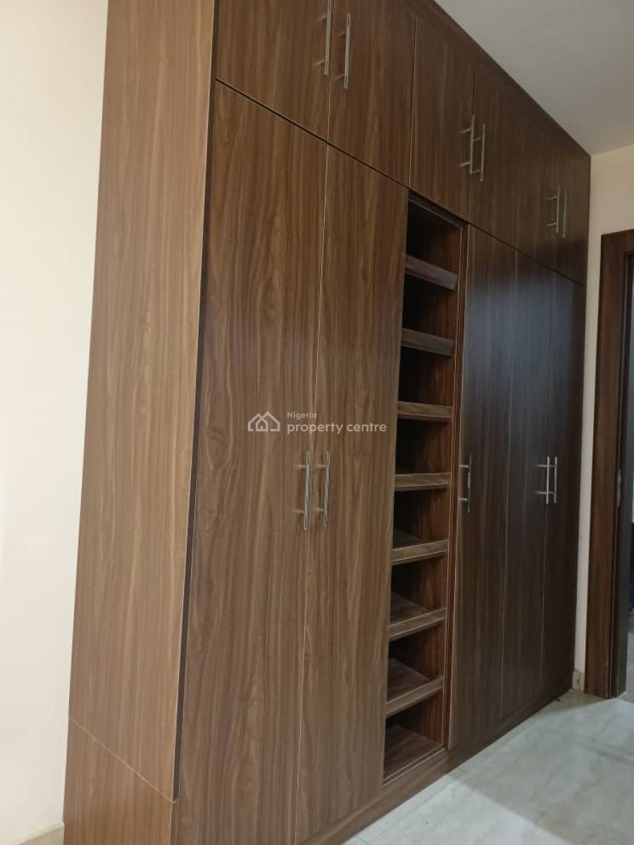Serviced 3 Bedroom Apartment with Bq, Guzape District, Abuja, Flat / Apartment for Rent