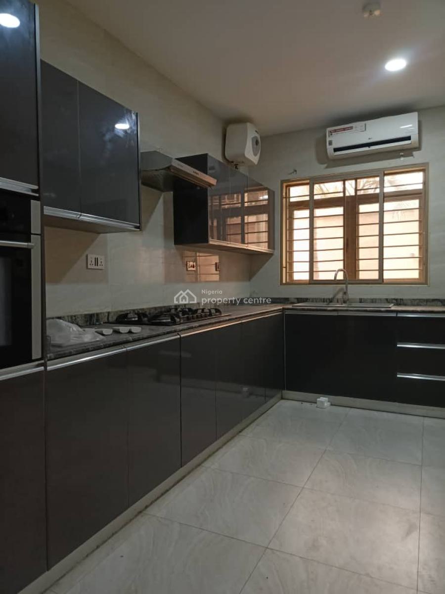 Serviced 3 Bedroom Apartment with Bq, Guzape District, Abuja, Flat / Apartment for Rent