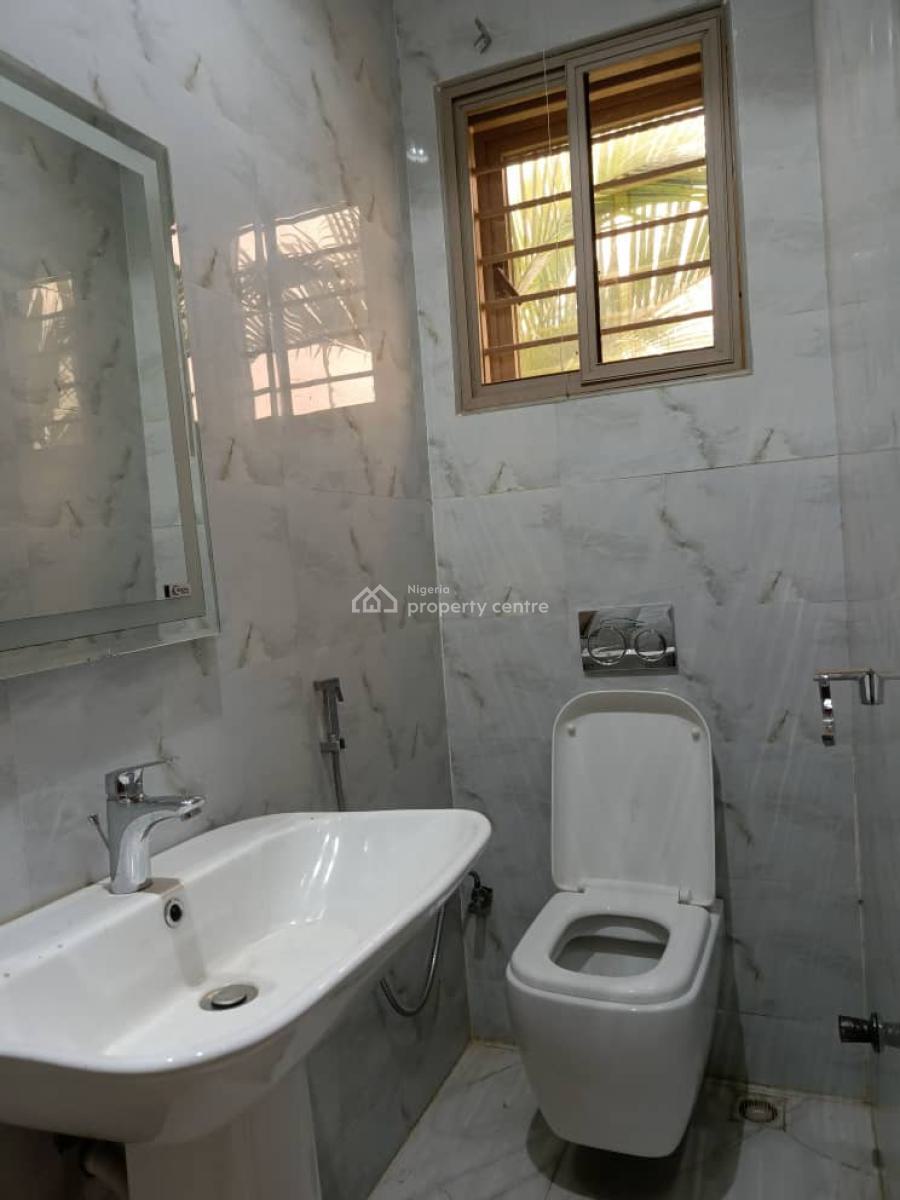 Serviced 3 Bedroom Apartment with Bq, Guzape District, Abuja, Flat / Apartment for Rent