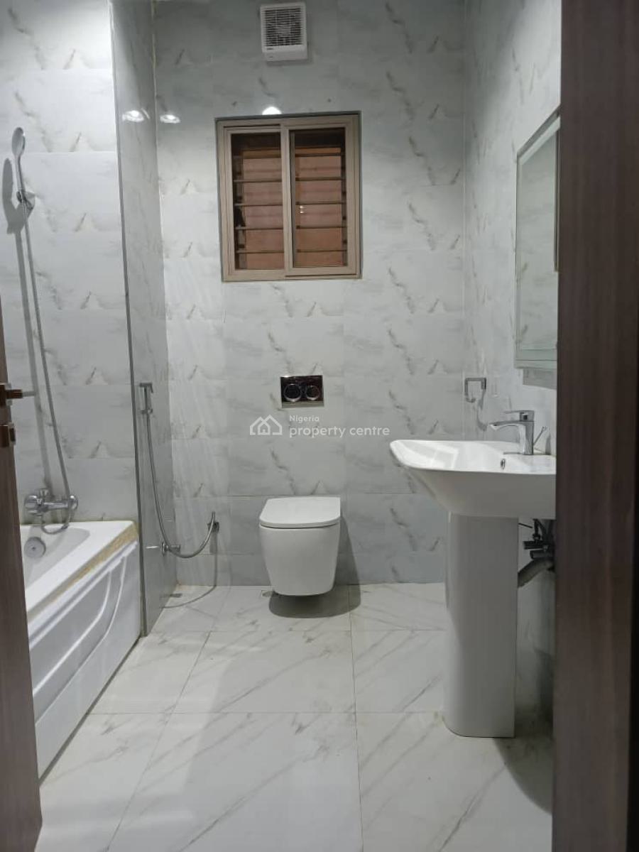 Serviced 3 Bedroom Apartment with Bq, Guzape District, Abuja, Flat / Apartment for Rent