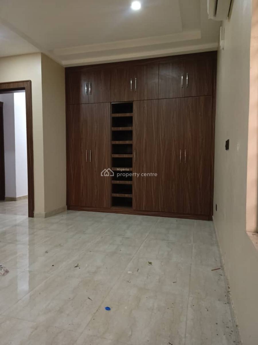 Serviced 3 Bedroom Apartment with Bq, Guzape District, Abuja, Flat / Apartment for Rent