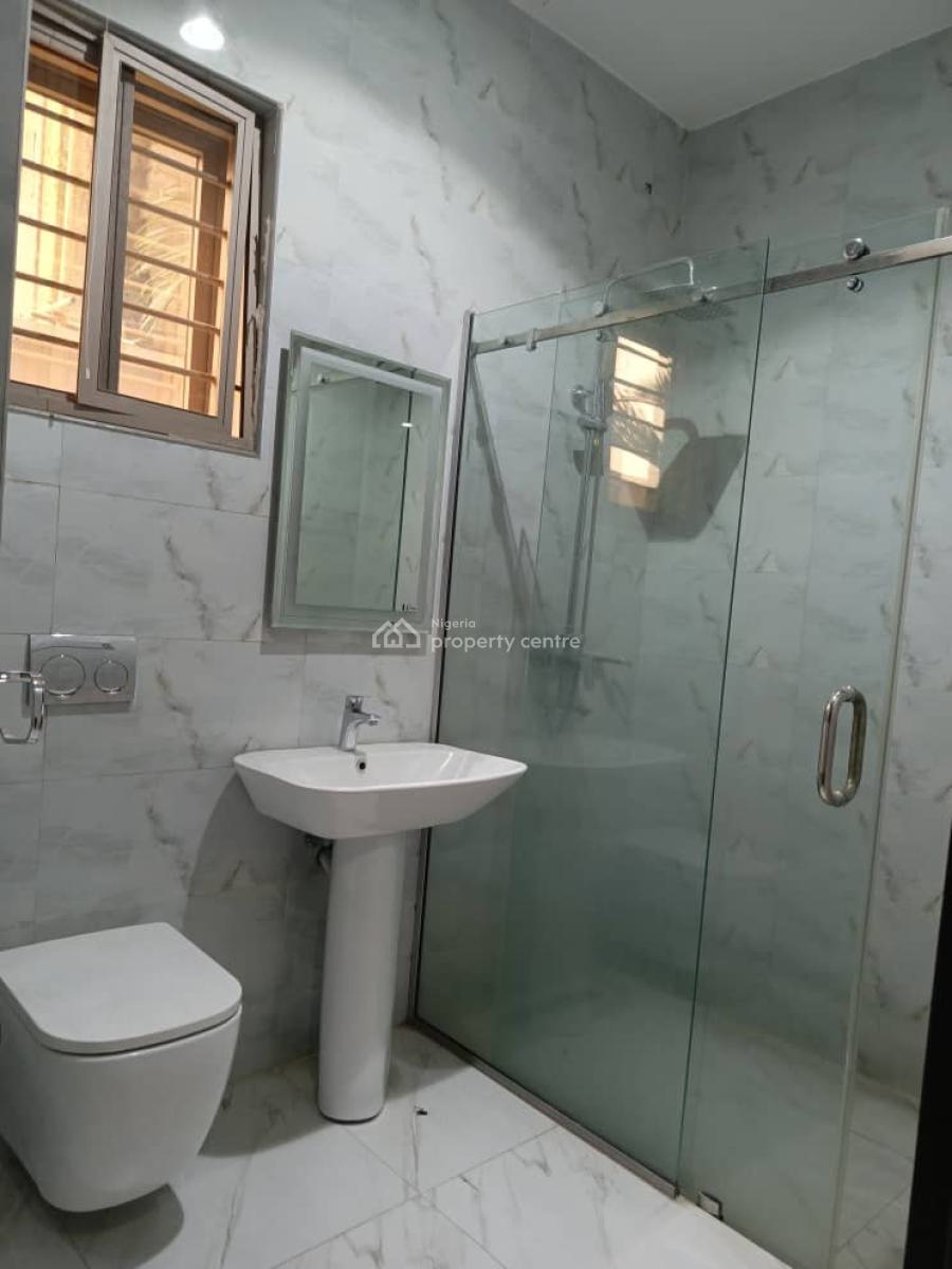 Serviced 3 Bedroom Apartment with Bq, Guzape District, Abuja, Flat / Apartment for Rent