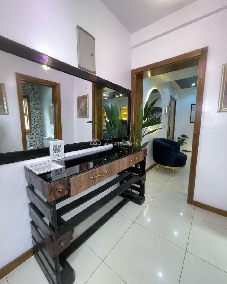 Newly Fresh Baked My Luxury 1/2 Bedroom Beach View, Pool, Snooker,, Lekki Phase 1, Lekki, Lagos, Flat / Apartment Short Let