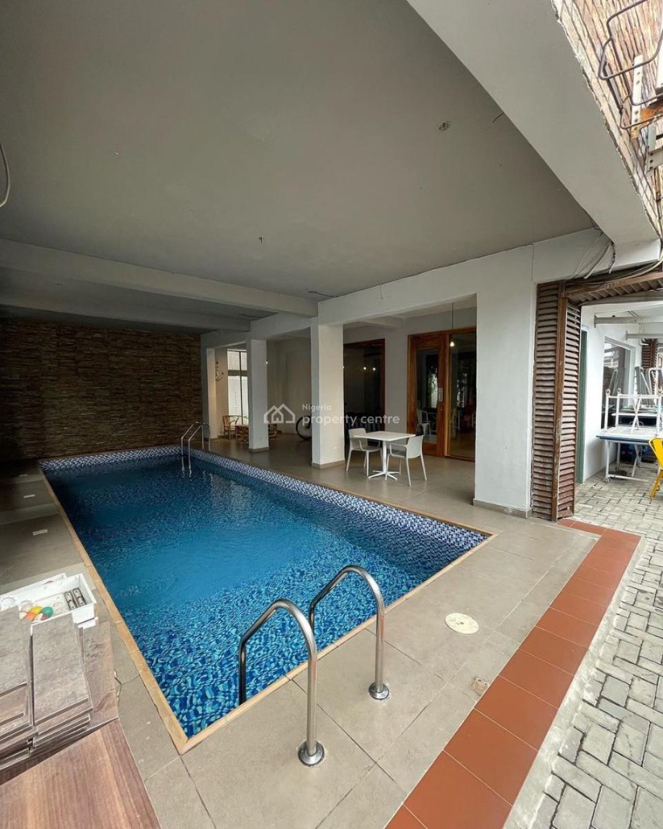 Newly Fresh Baked My Luxury 1/2 Bedroom Beach View, Pool, Snooker,, Lekki Phase 1, Lekki, Lagos, Flat / Apartment Short Let