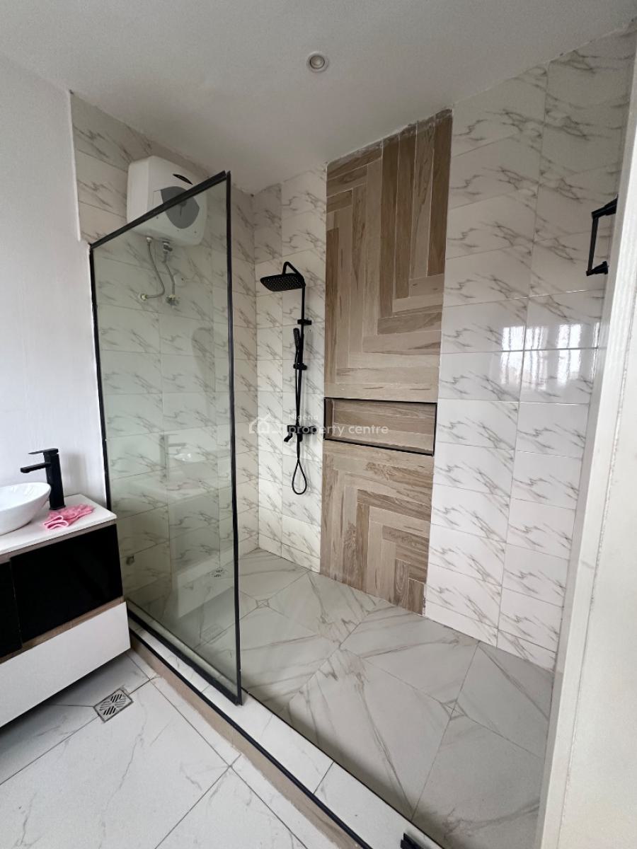 Luxury 3 Bedrooms Apartment with a Bq, Off Admiralty Way, Lekki Phase 1, Lekki, Lagos, Flat / Apartment for Sale