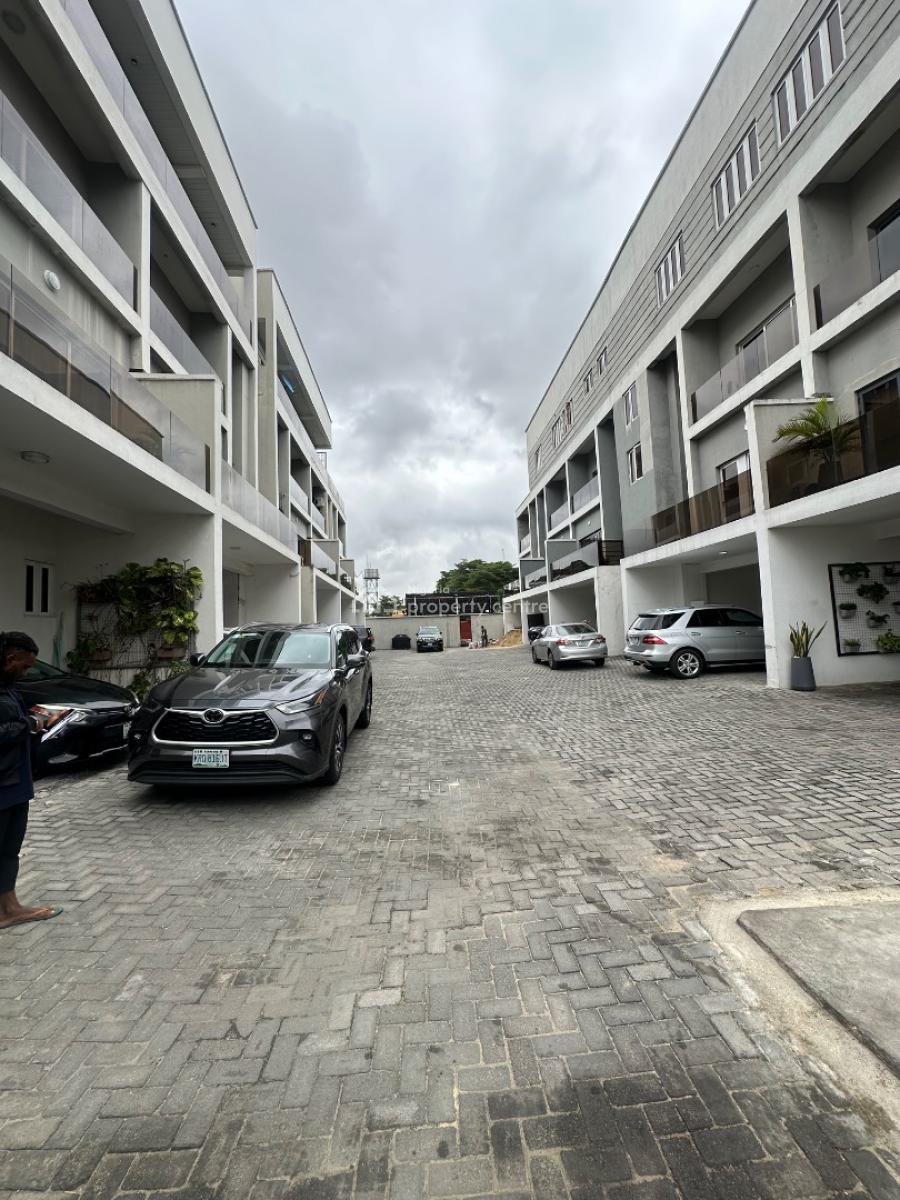 Luxury 3 Bedrooms Apartment with a Bq, Off Admiralty Way, Lekki Phase 1, Lekki, Lagos, Flat / Apartment for Sale