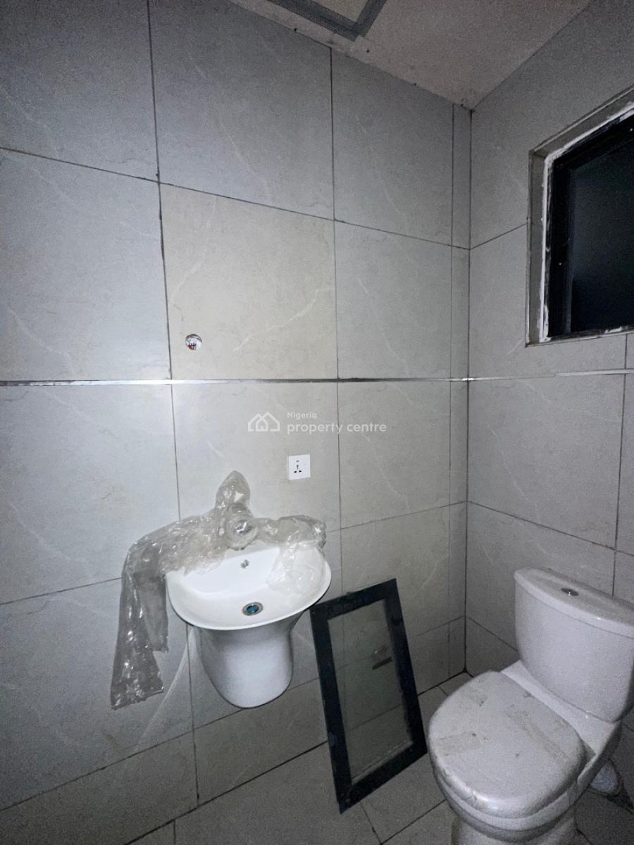 Beautifully Built 2 Bedroom Apartment with Elevator, Ikate, Lekki, Lagos, Flat / Apartment for Sale