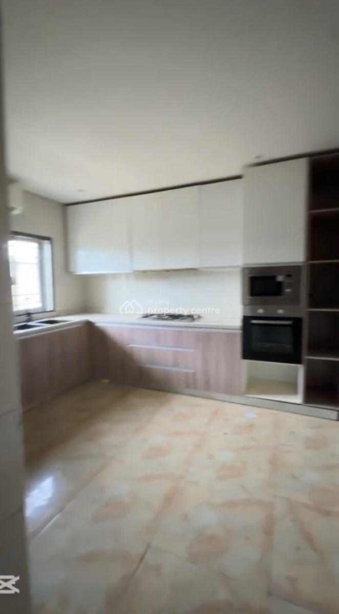 Waterfront Serviced 4 Bedrooms Terraced Duplex + Bq, Pool, Gym, Lekki Phase 1, Lekki, Lagos, Terraced Duplex for Rent