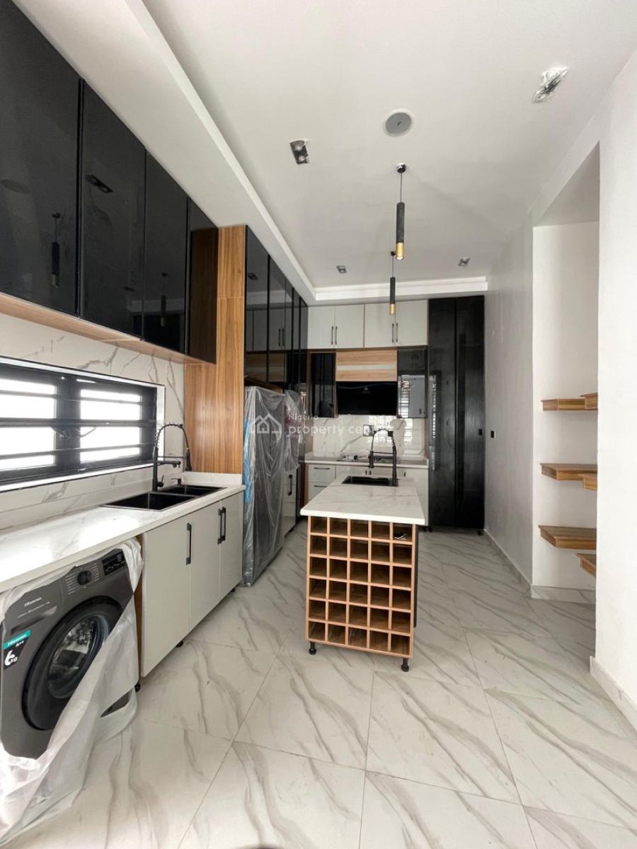 Luxurious and Spacious 4bedrooms Fully-detached Duplex with Bq, 2nd Toll Gate,lekki, Lekki, Lagos, Detached Duplex for Sale