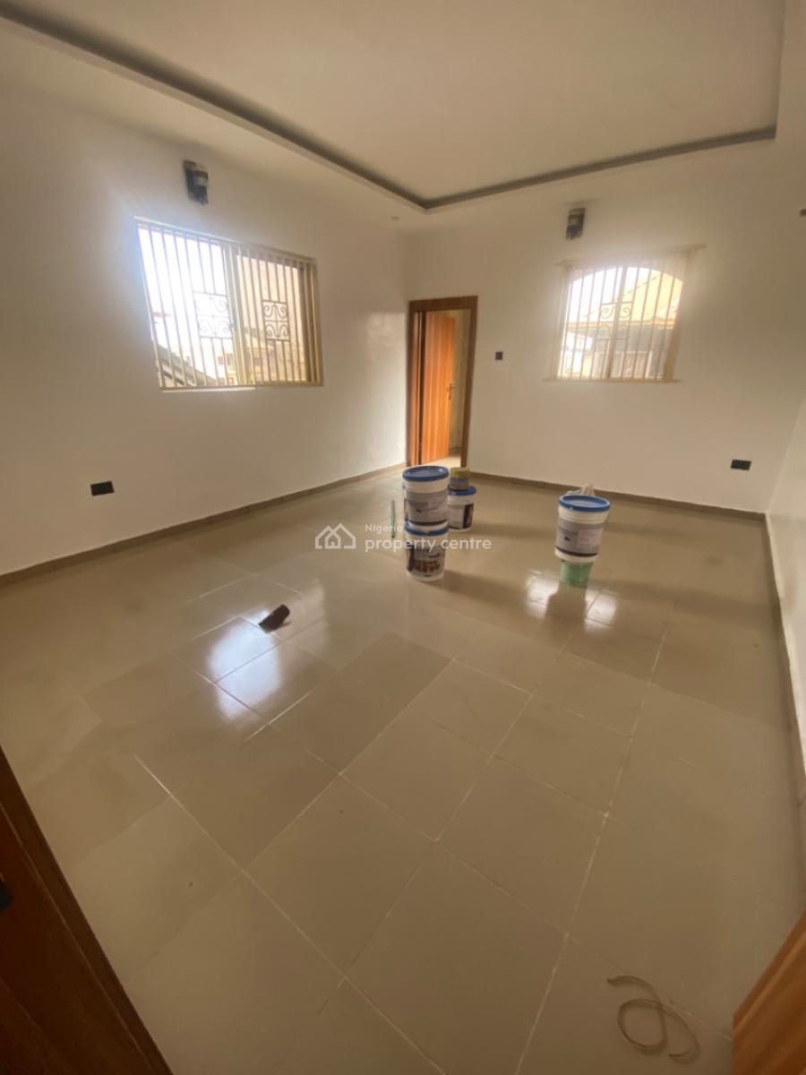 Various 2bedrooms with 3toilets Spacious and Well Maintained, Off Bisola Durosinmi Etti Drive Lekki Phase 1, Lekki Phase 1, Lekki, Lagos, Flat / Apartment for Rent