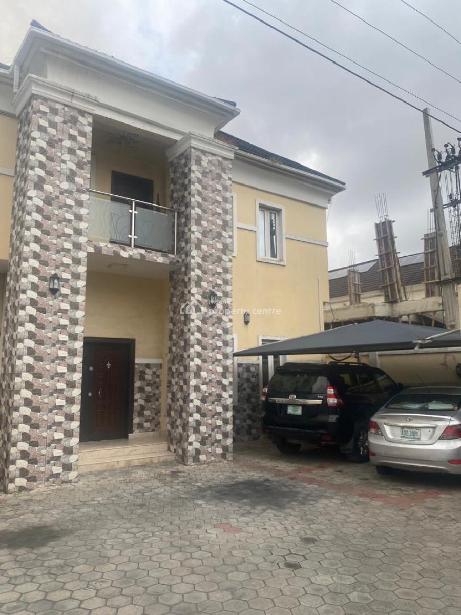 Distressed 5 Bedroom Semi Detached House with 2rooms Bq, Lekki Phase 1, Lekki, Lagos, Semi-detached Duplex for Sale