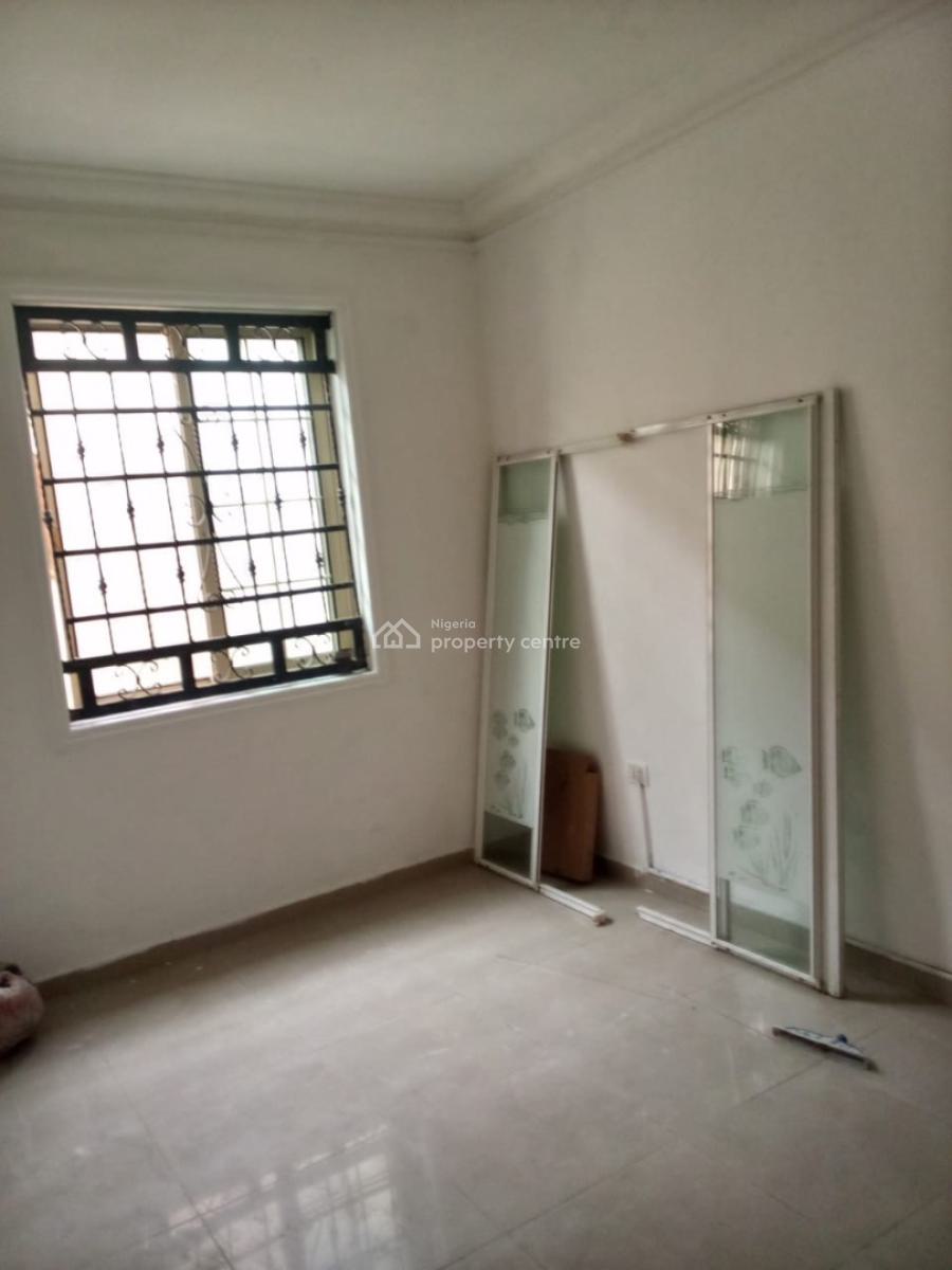 Very Spacious 2 Bedroom Flat, Off Admiralty Way, Lekki Phase 1, Lekki, Lagos, Flat / Apartment for Rent
