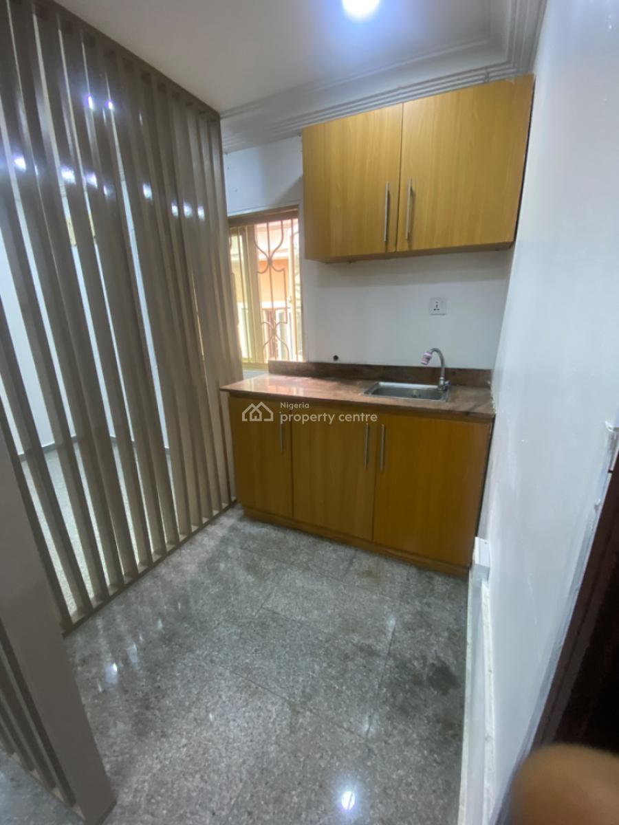Nice and Spacious 2bedroom Flat at Lekki Phase 1, Off Admiralty Way Lekki Phase 1, Lekki Phase 1, Lekki, Lagos, Flat / Apartment for Rent