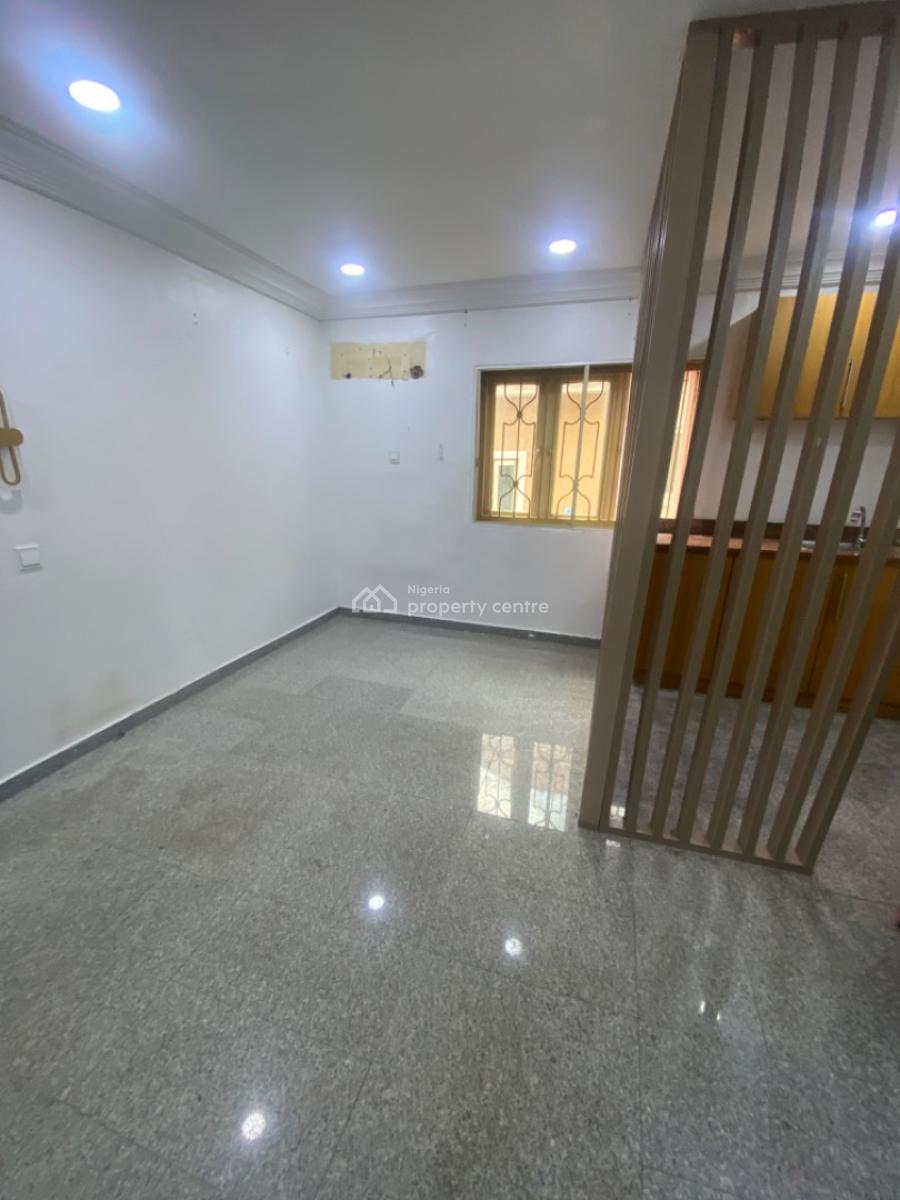 Nice and Spacious 2bedroom Flat at Lekki Phase 1, Off Admiralty Way Lekki Phase 1, Lekki Phase 1, Lekki, Lagos, Flat / Apartment for Rent