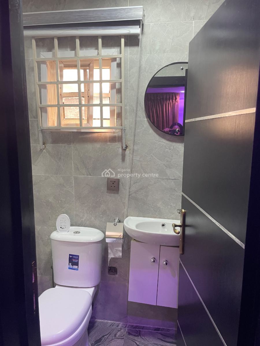 Luxurious Fully Furnished One Bedroom Flat, Lekki Phase 1, Lekki, Lagos, Flat / Apartment for Rent