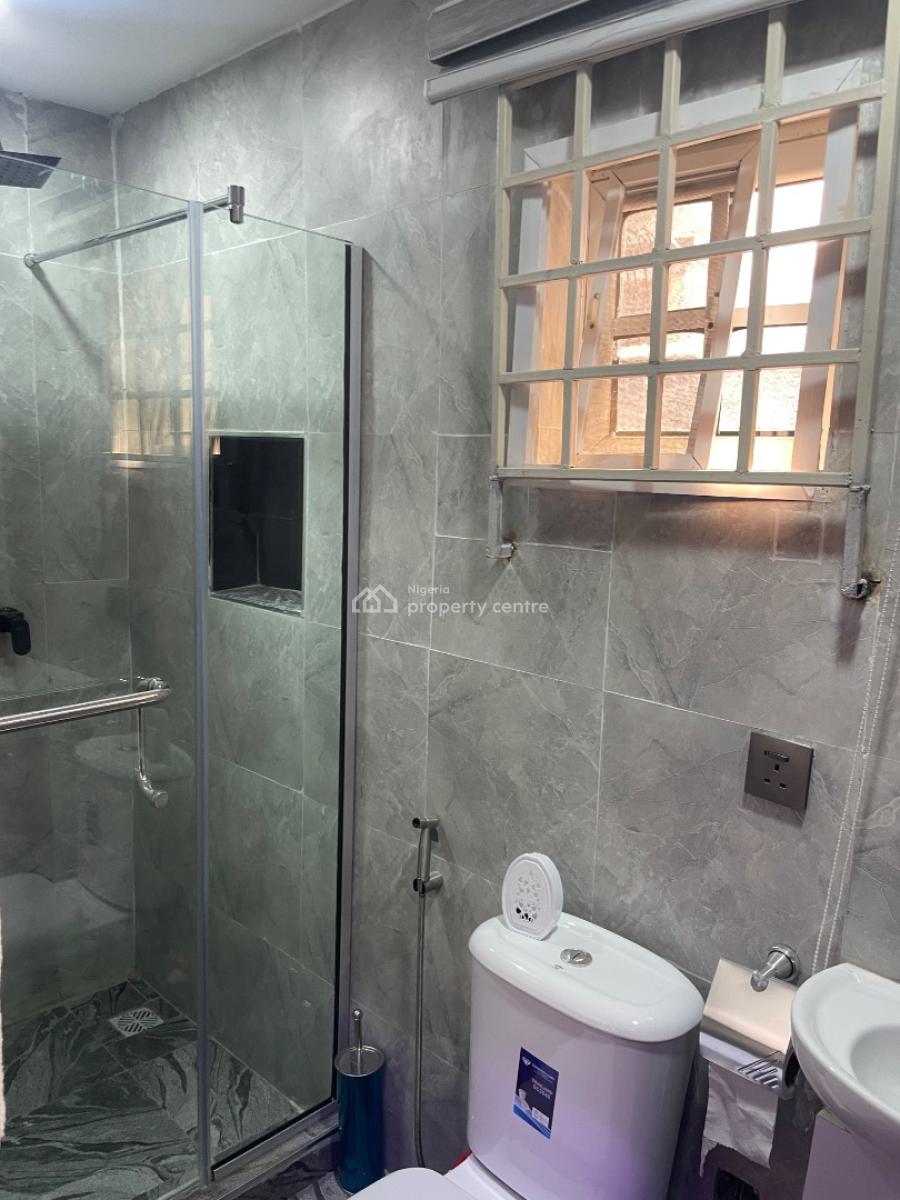 Luxurious Fully Furnished One Bedroom Flat, Lekki Phase 1, Lekki, Lagos, Flat / Apartment for Rent