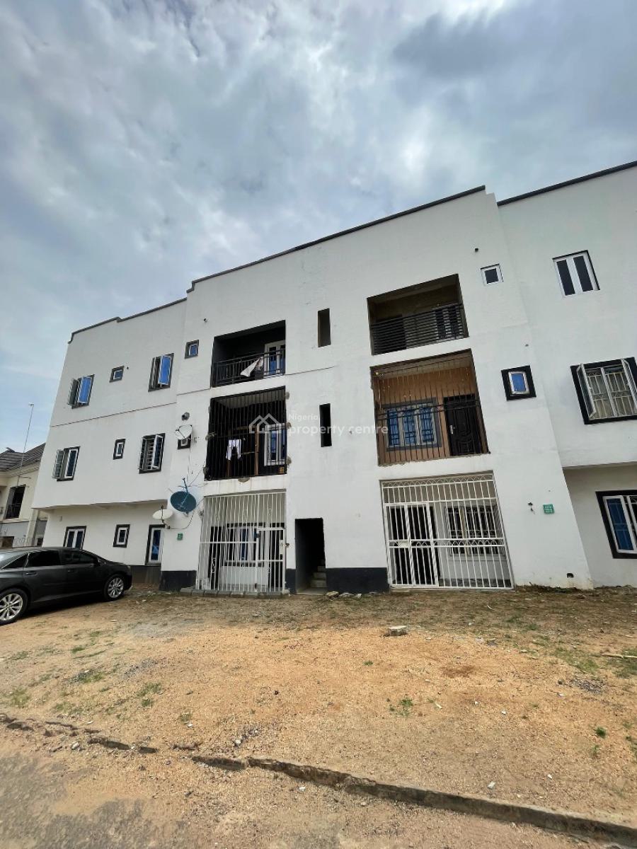 Spacious 3 Bedroom Apartment, Dawaki, Dawaki, Gwarinpa, Abuja, Flat / Apartment for Sale
