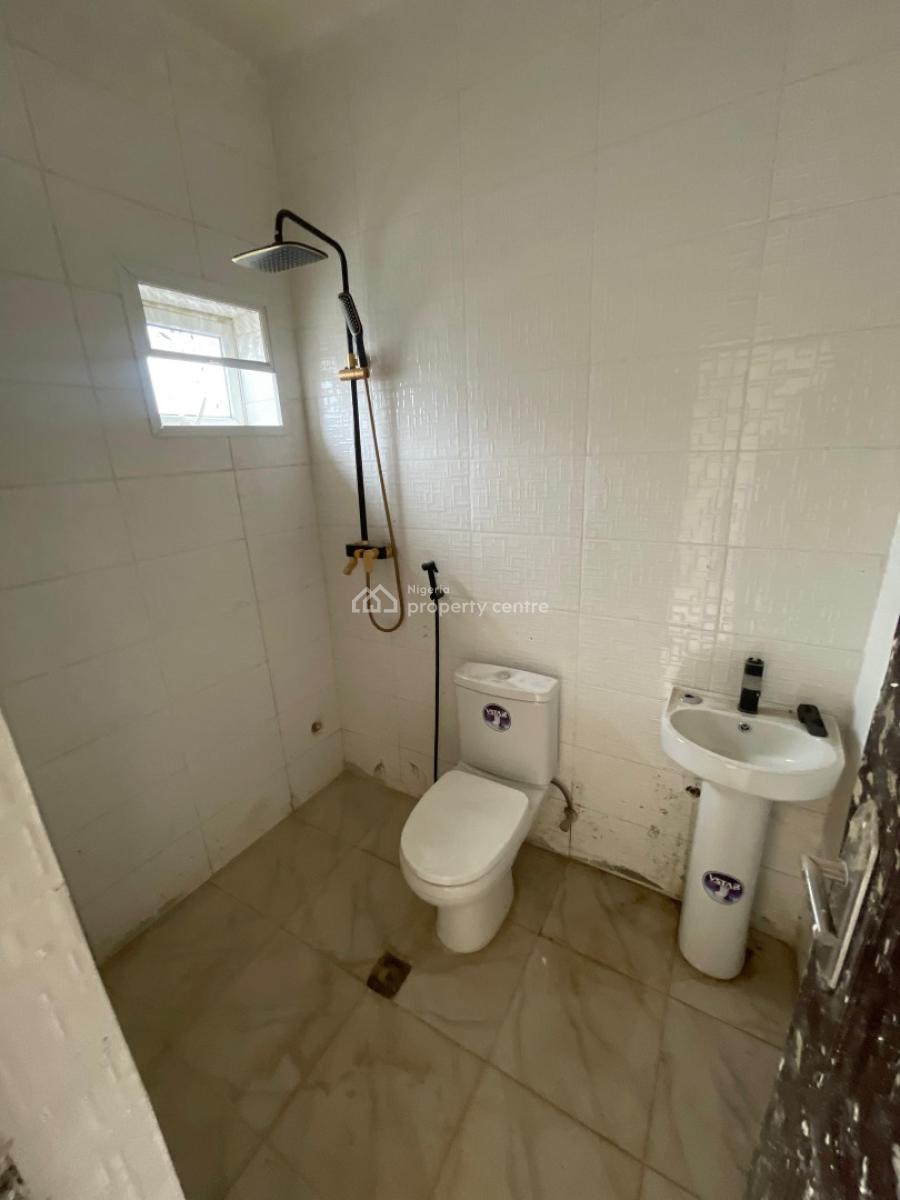 Spacious 3 Bedroom Apartment, Dawaki, Dawaki, Gwarinpa, Abuja, Flat / Apartment for Sale