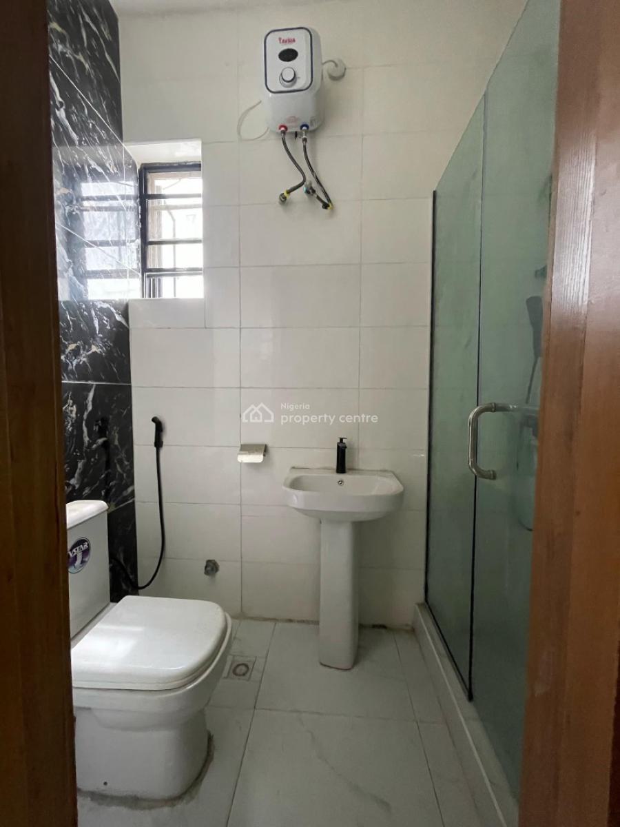 Aesthetically Pleasing 2 Bedroom Apartment Within a Serene Environment, Orchid, Lekki, Lagos, House for Sale
