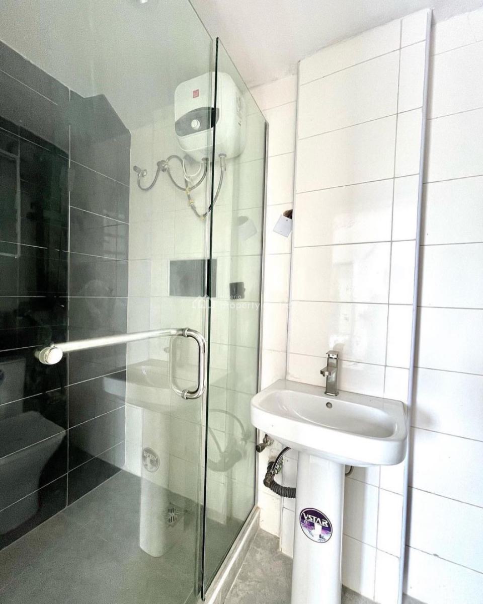 2 Bedroom Apartment, Ologolo, Lekki, Lagos, Flat / Apartment for Rent