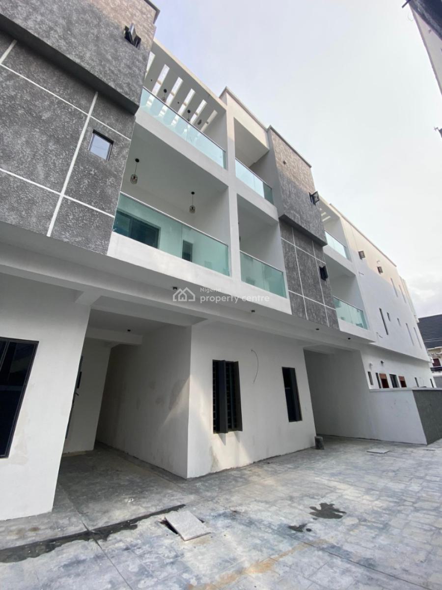 5 Bedroom Terrace with Bq, Ologolo, Lekki, Lagos, Terraced Duplex for Sale