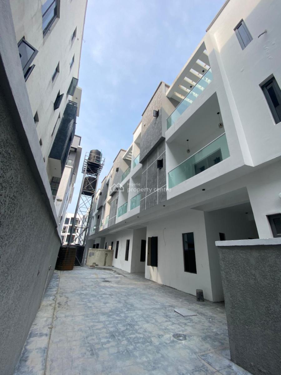 5 Bedroom Terrace with Bq, Ologolo, Lekki, Lagos, Terraced Duplex for Sale