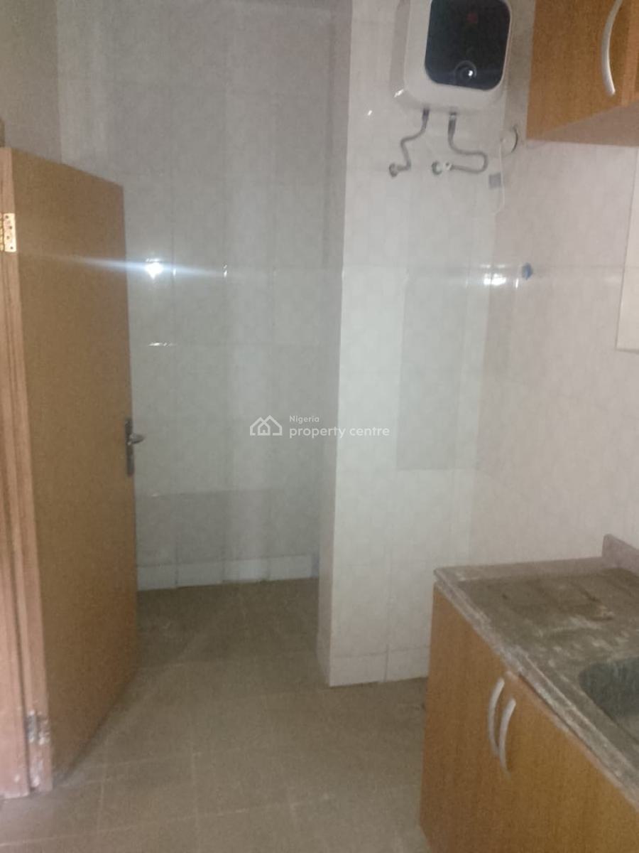 Spacious 3 Bedroom Flat in an Estate, Fashola Estate Monastery Road, Sangotedo, Ajah, Lagos, Flat / Apartment for Rent