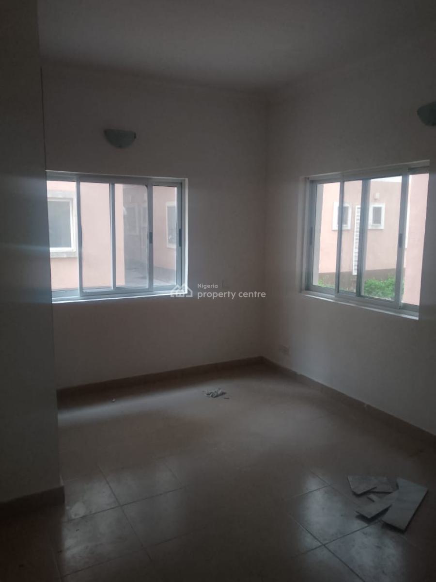Spacious 3 Bedroom Flat in an Estate, Fashola Estate Monastery Road, Sangotedo, Ajah, Lagos, Flat / Apartment for Rent