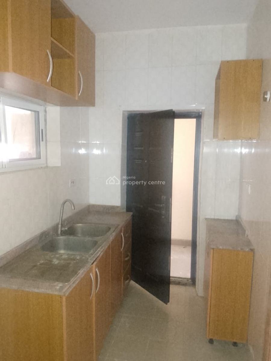 Spacious 3 Bedroom Flat in an Estate, Fashola Estate Monastery Road, Sangotedo, Ajah, Lagos, Flat / Apartment for Rent