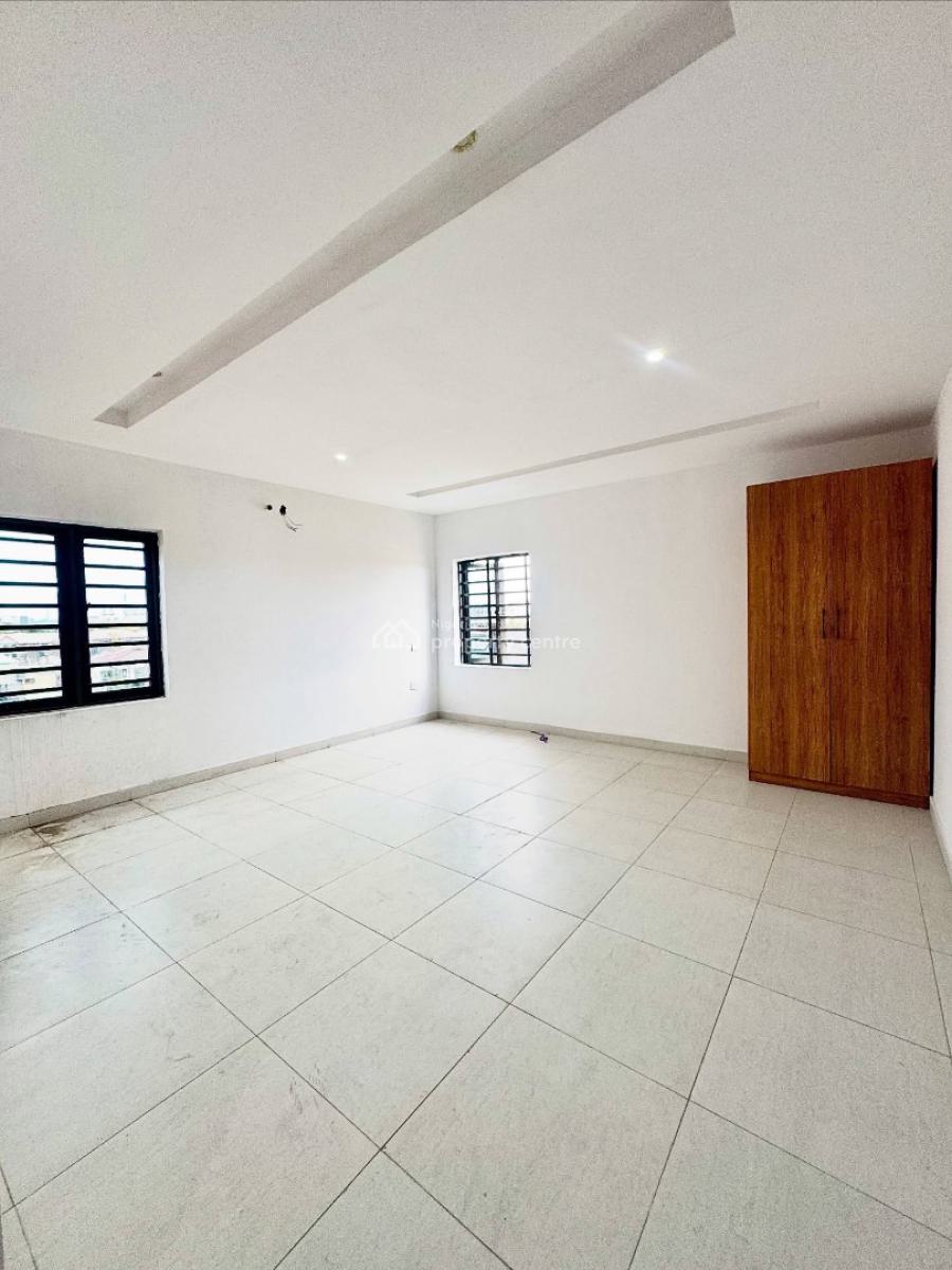 2 Bedroom Apartment, Lekki Phase 1, Lekki, Lagos, Flat / Apartment for Sale