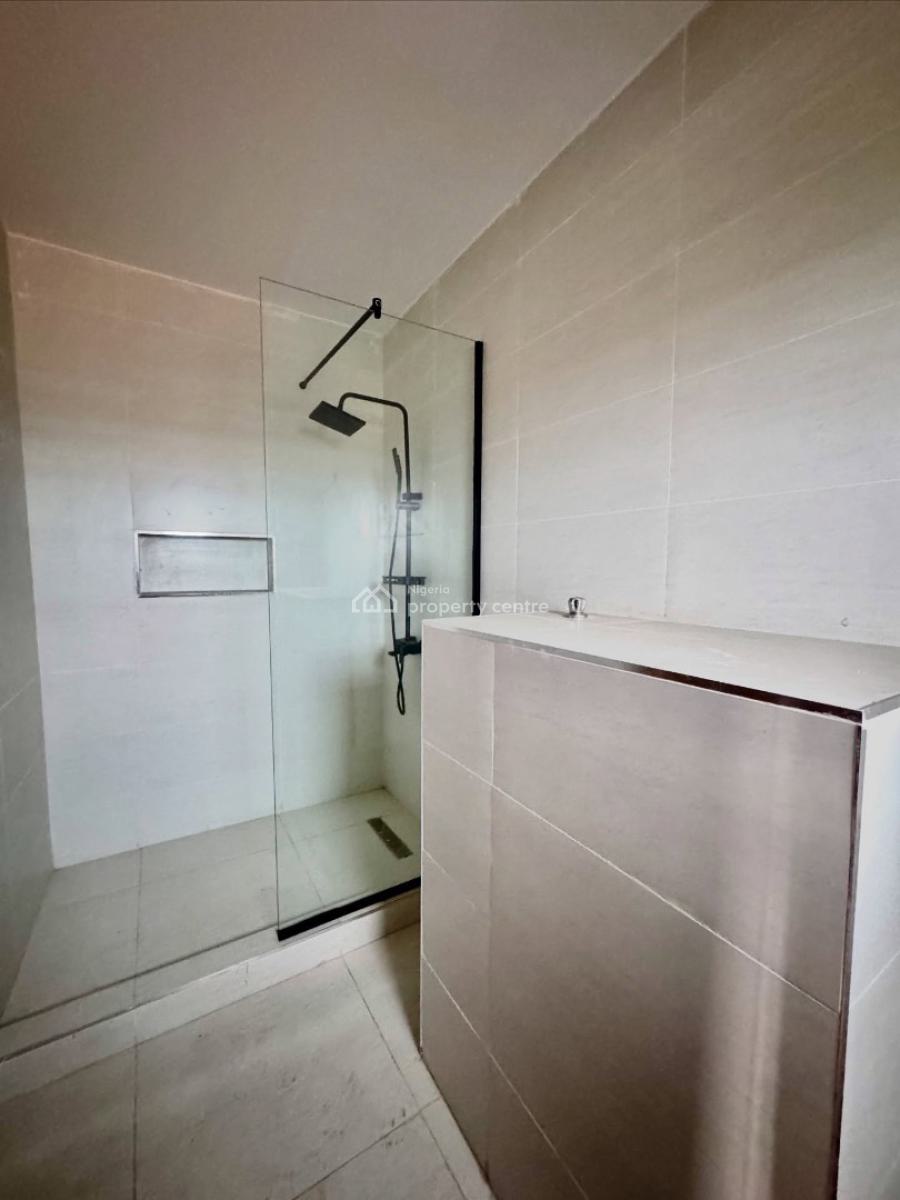 2 Bedroom Apartment, Lekki Phase 1, Lekki, Lagos, Flat / Apartment for Sale