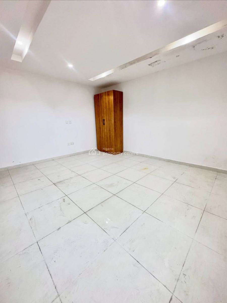 2 Bedroom Apartment, Lekki Phase 1, Lekki, Lagos, Flat / Apartment for Sale