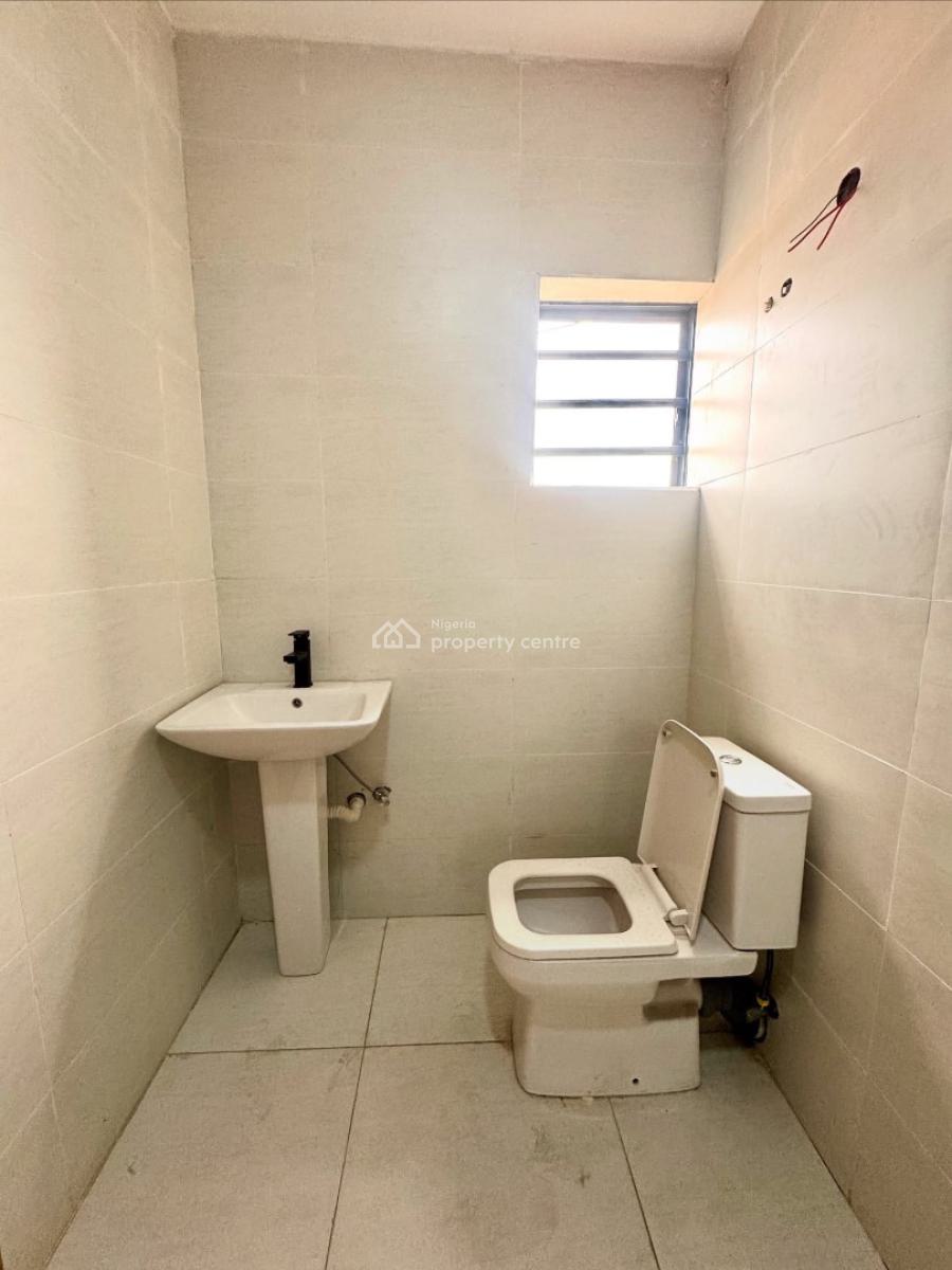 2 Bedroom Apartment, Lekki Phase 1, Lekki, Lagos, Flat / Apartment for Sale