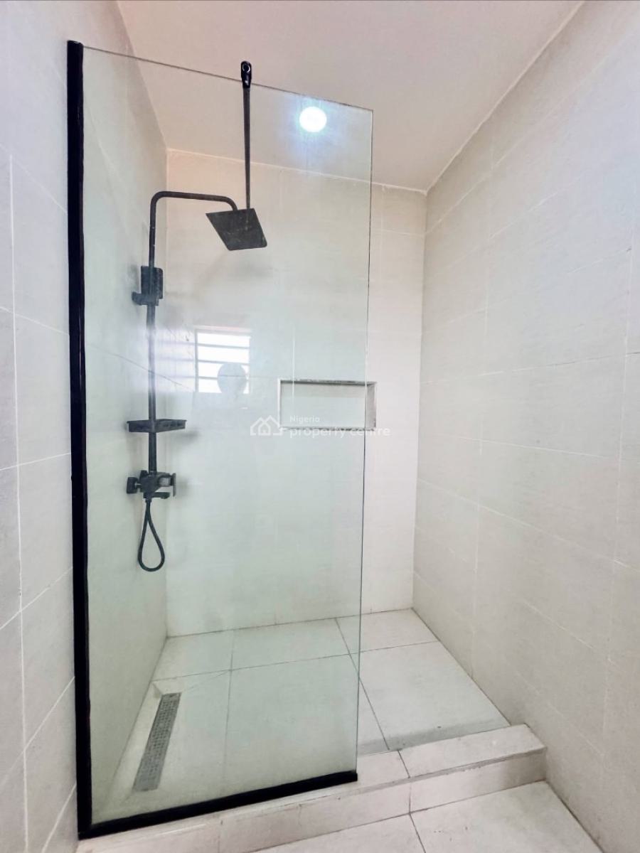 2 Bedroom Apartment, Lekki Phase 1, Lekki, Lagos, Flat / Apartment for Sale