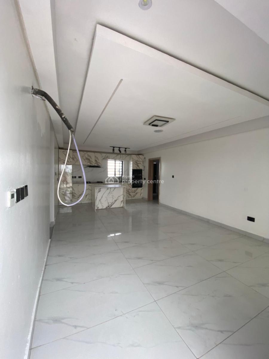 2 Bedroom Penthouse Apartment, Ologolo, Lekki, Lagos, Flat / Apartment for Sale
