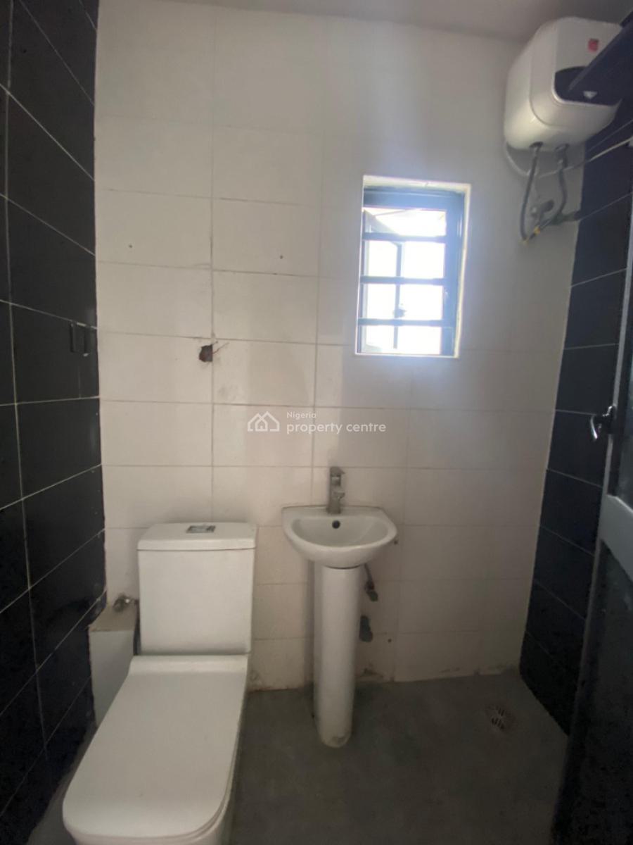 2 Bedroom Penthouse Apartment, Ologolo, Lekki, Lagos, Flat / Apartment for Sale