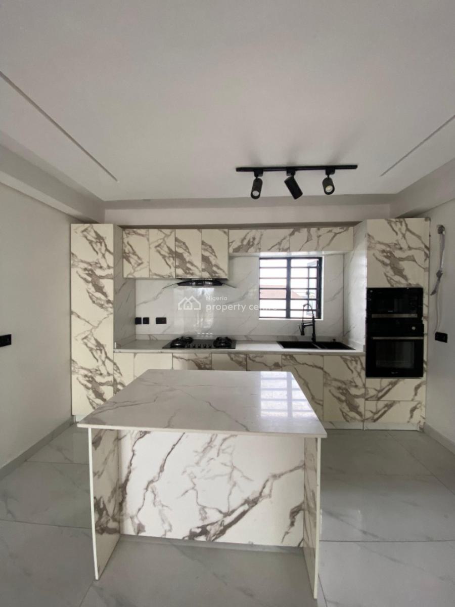 2 Bedroom Penthouse Apartment, Ologolo, Lekki, Lagos, Flat / Apartment for Sale