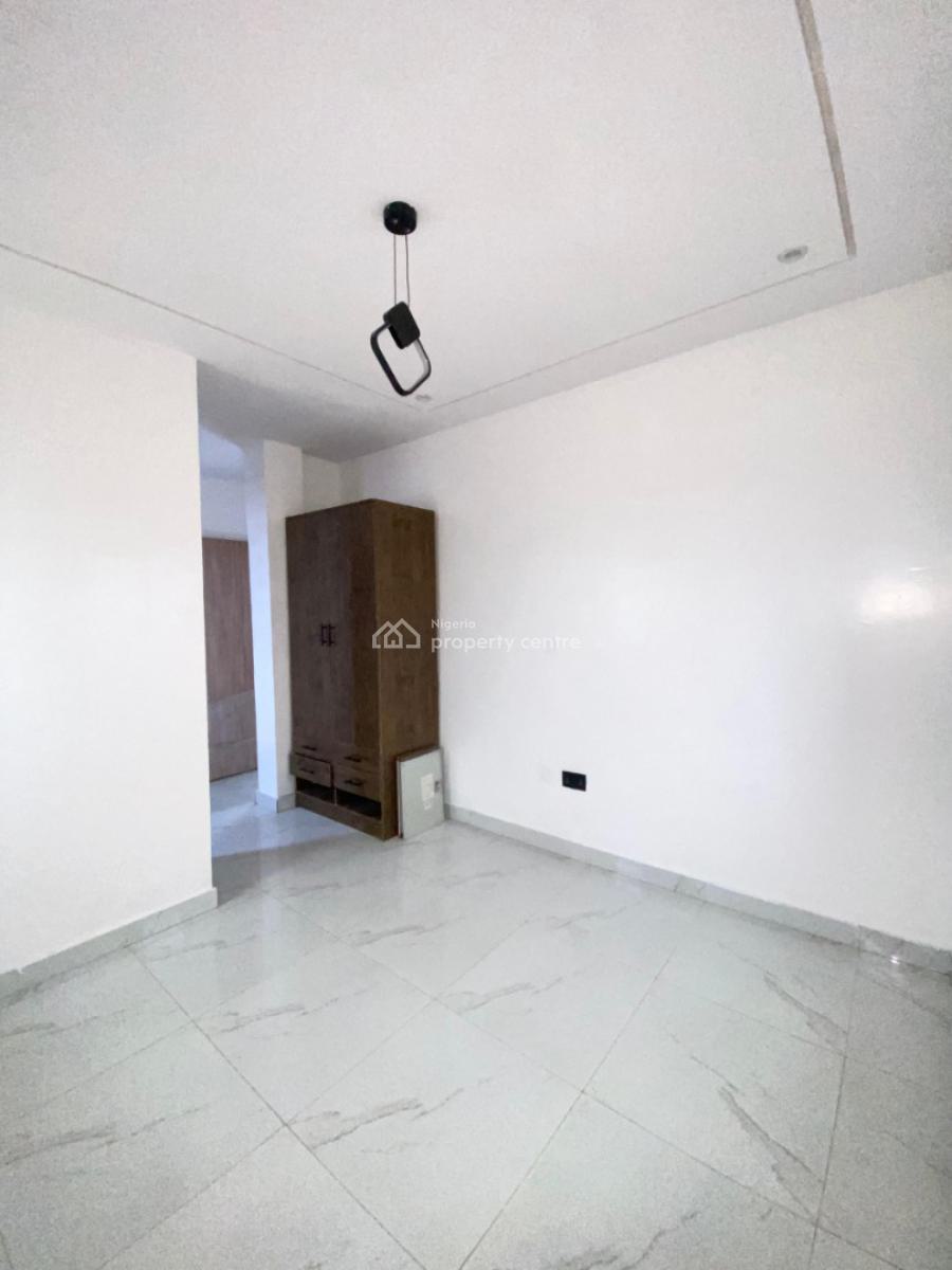 2 Bedroom Penthouse Apartment, Ologolo, Lekki, Lagos, Flat / Apartment for Sale