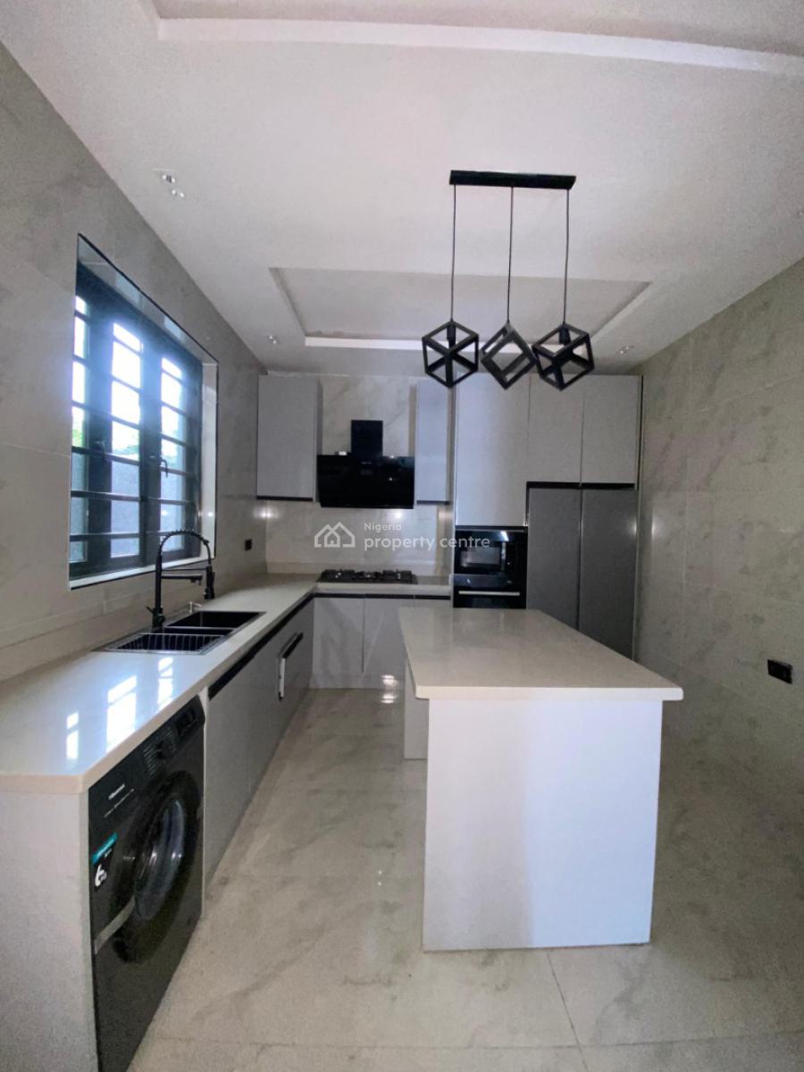 4 Bedroom Fully Detached Duplex with Bq, Ologolo, Lekki, Lagos, Detached Duplex for Sale