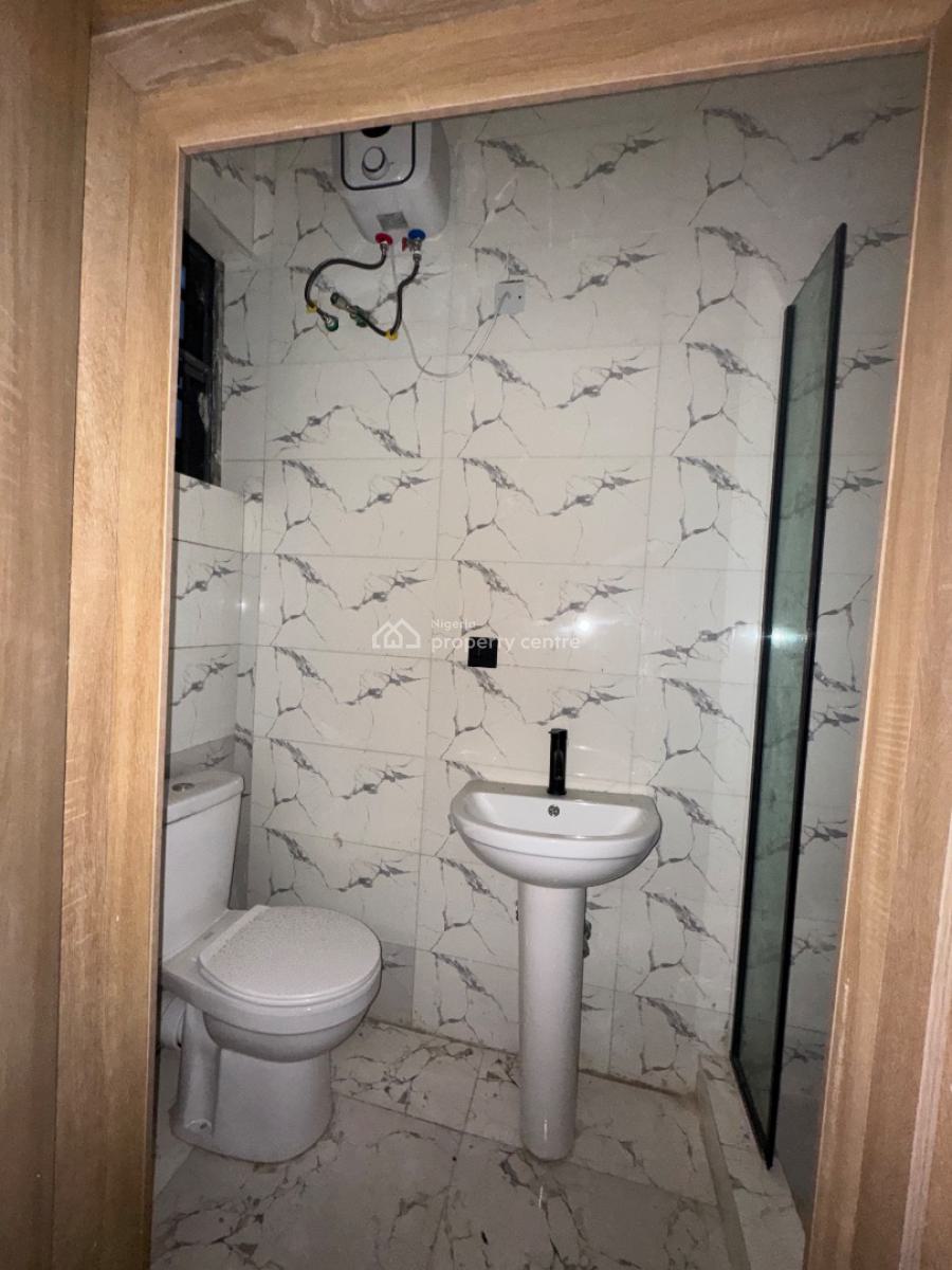 Hot 🥵ditress Sell Newly Built 4 Bedroom Duplex Semi Detached with Bq, Ologolo Lekki Not Far From Road, Lekki, Lagos, Semi-detached Duplex for Sale