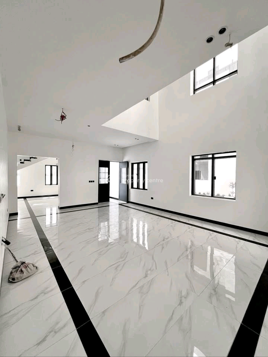 5-bedroom Detached Contemporary Duplex with Bq!   Location: Guzape,, Guzape District, Abuja, House for Sale