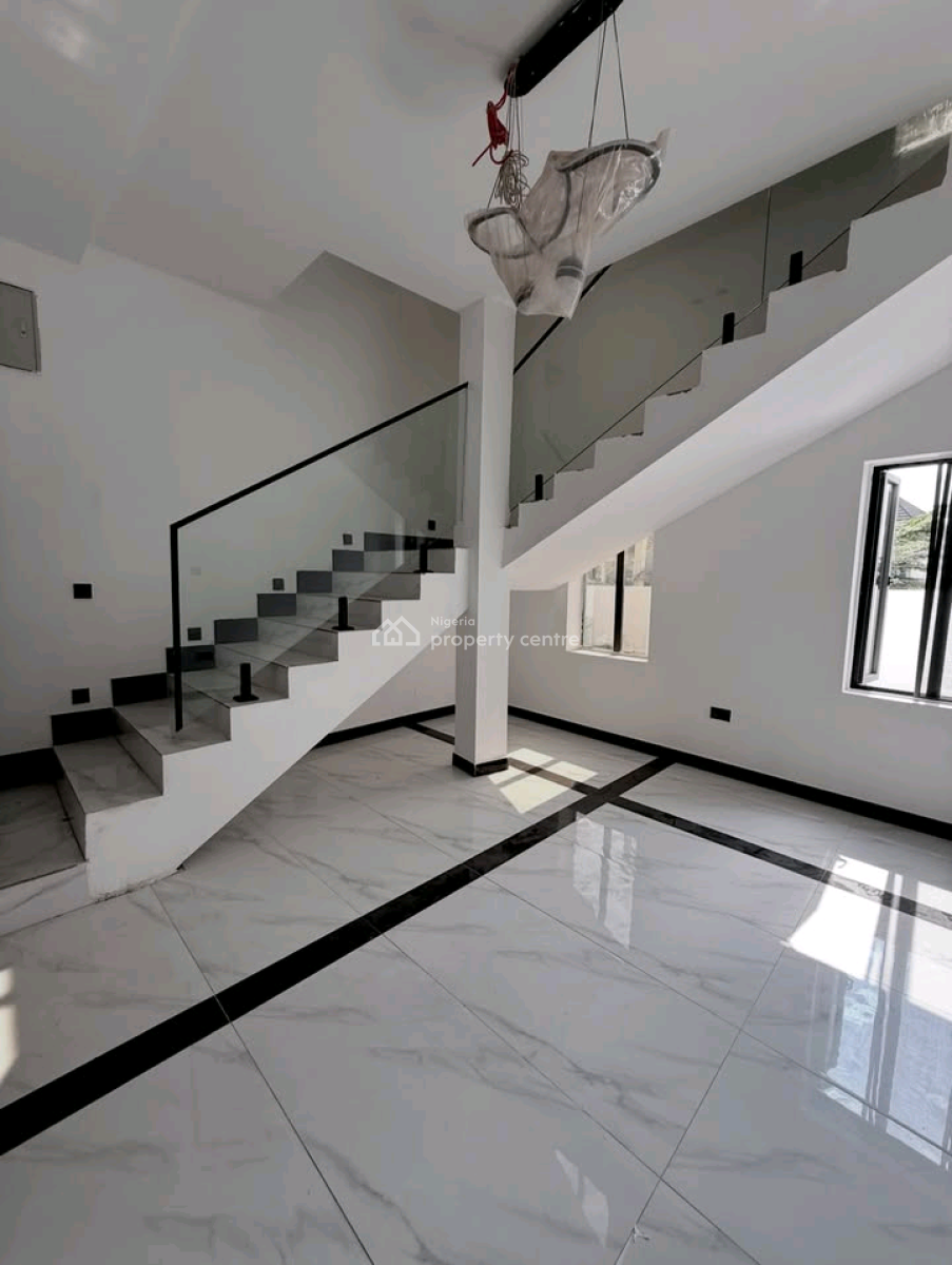 5-bedroom Detached Contemporary Duplex with Bq!   Location: Guzape,, Guzape District, Abuja, House for Sale