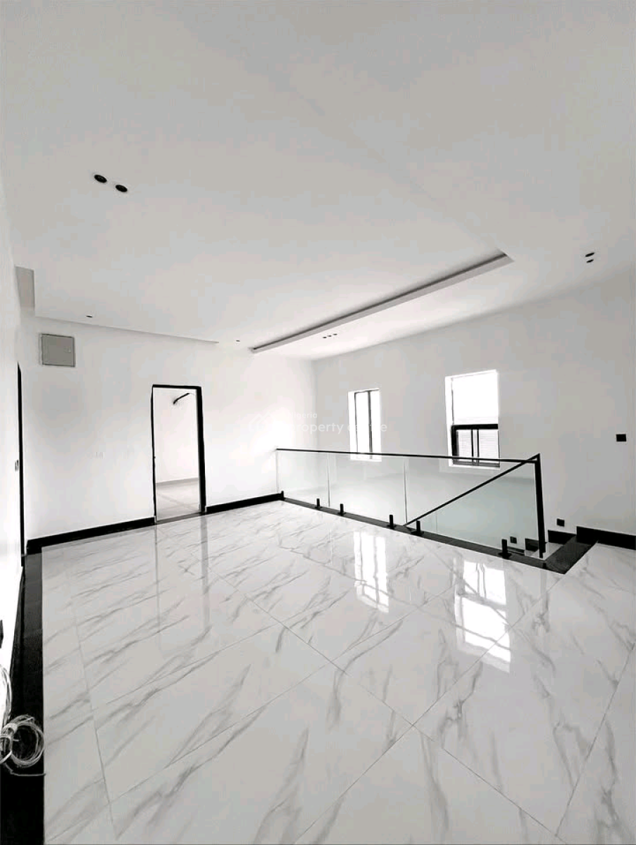 5-bedroom Detached Contemporary Duplex with Bq!   Location: Guzape,, Guzape District, Abuja, House for Sale