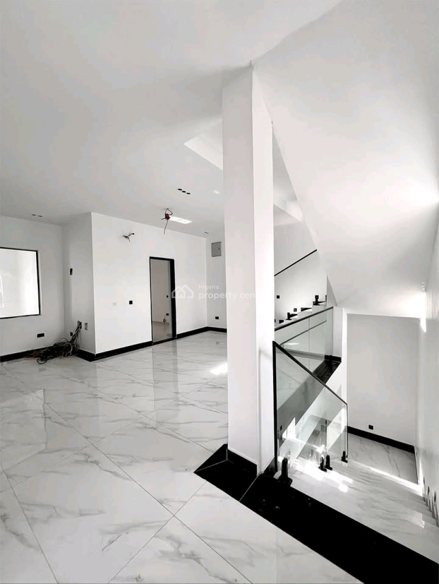 5-bedroom Detached Contemporary Duplex with Bq!   Location: Guzape,, Guzape District, Abuja, House for Sale