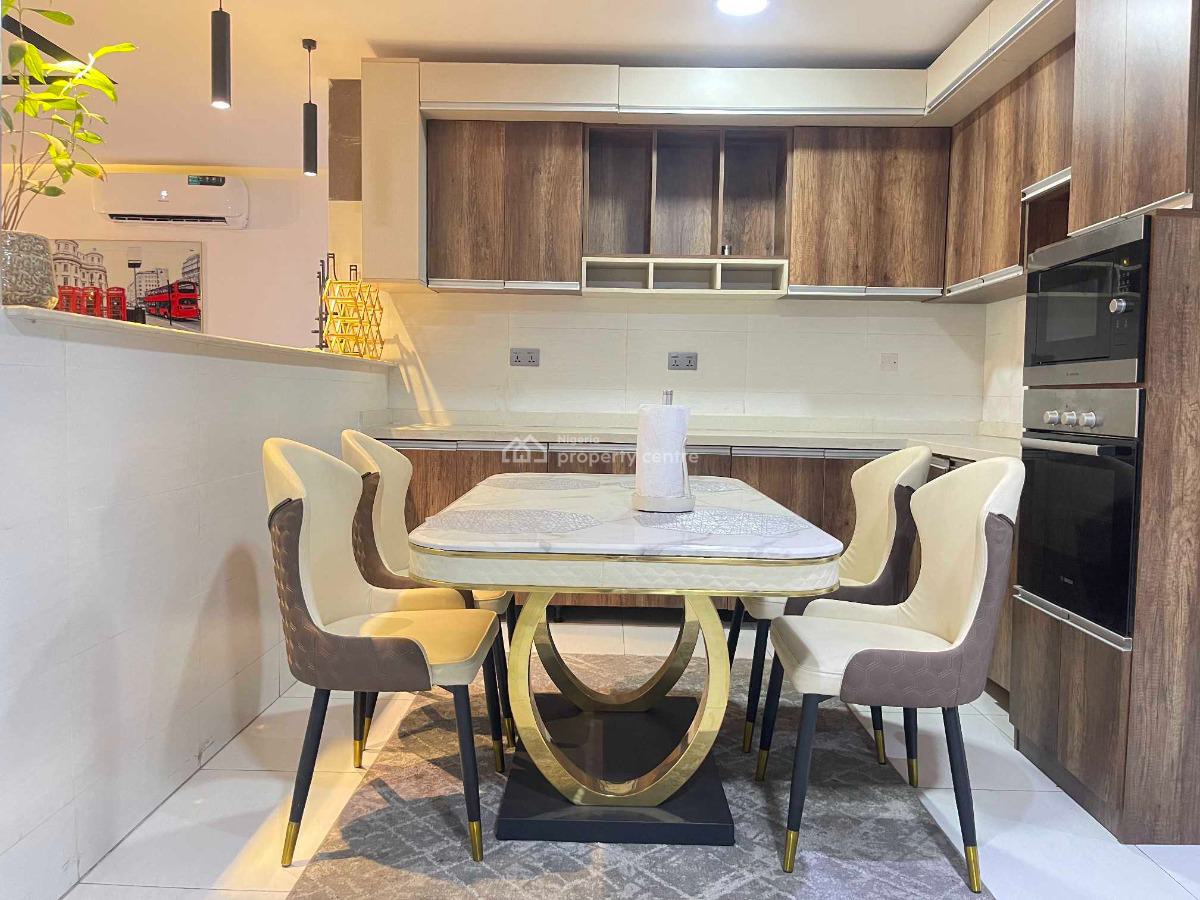 Lovely Three Beds Waterfront Apartment on 1st Floor with Pool & Gym, Joneer Court, Admiralty Way, Lekki Phase 1, Lekki, Lagos, Flat / Apartment Short Let