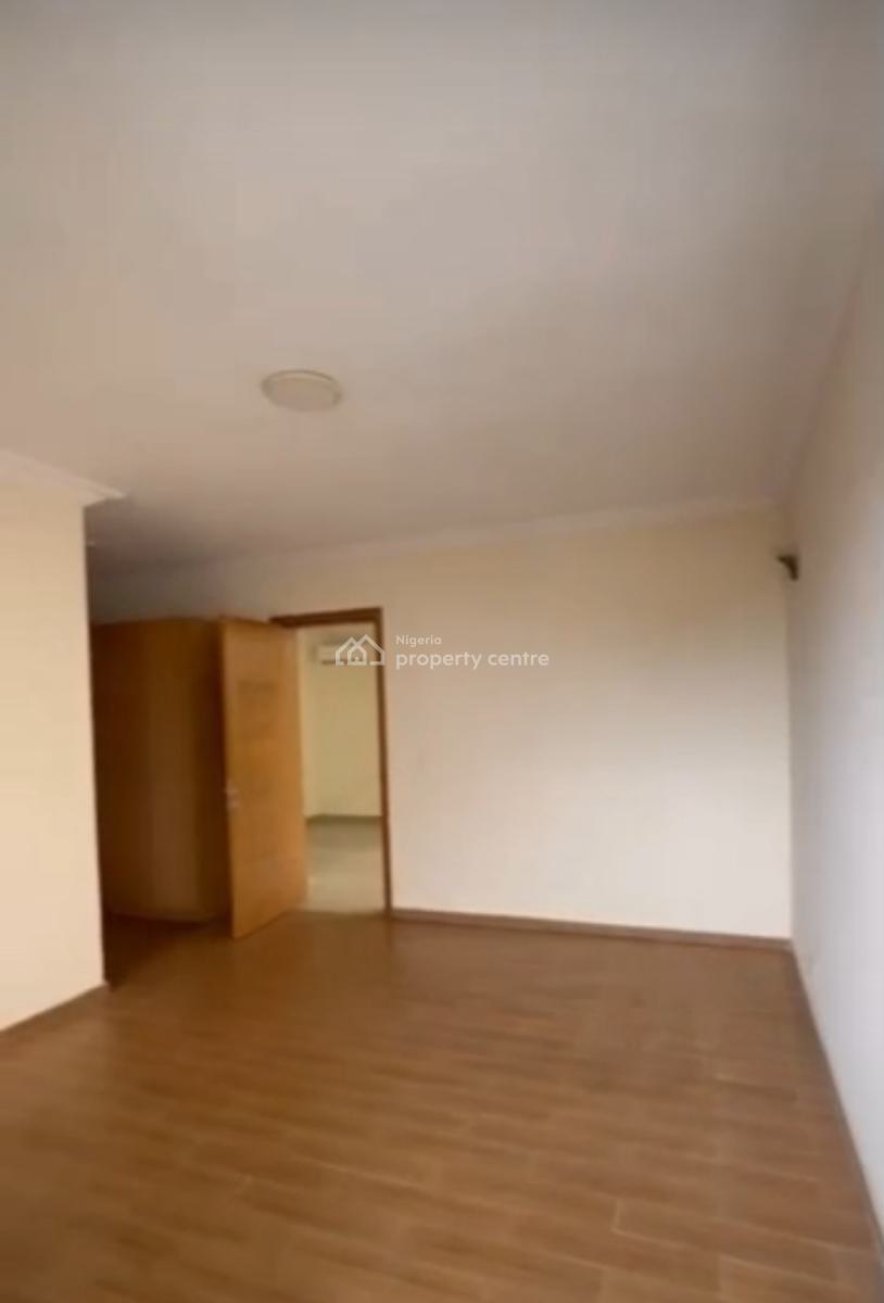 Spacious 4 Bedroom Terrace with Personal Gate, Lekki Phase 1, Lekki, Lagos, Terraced Duplex for Sale