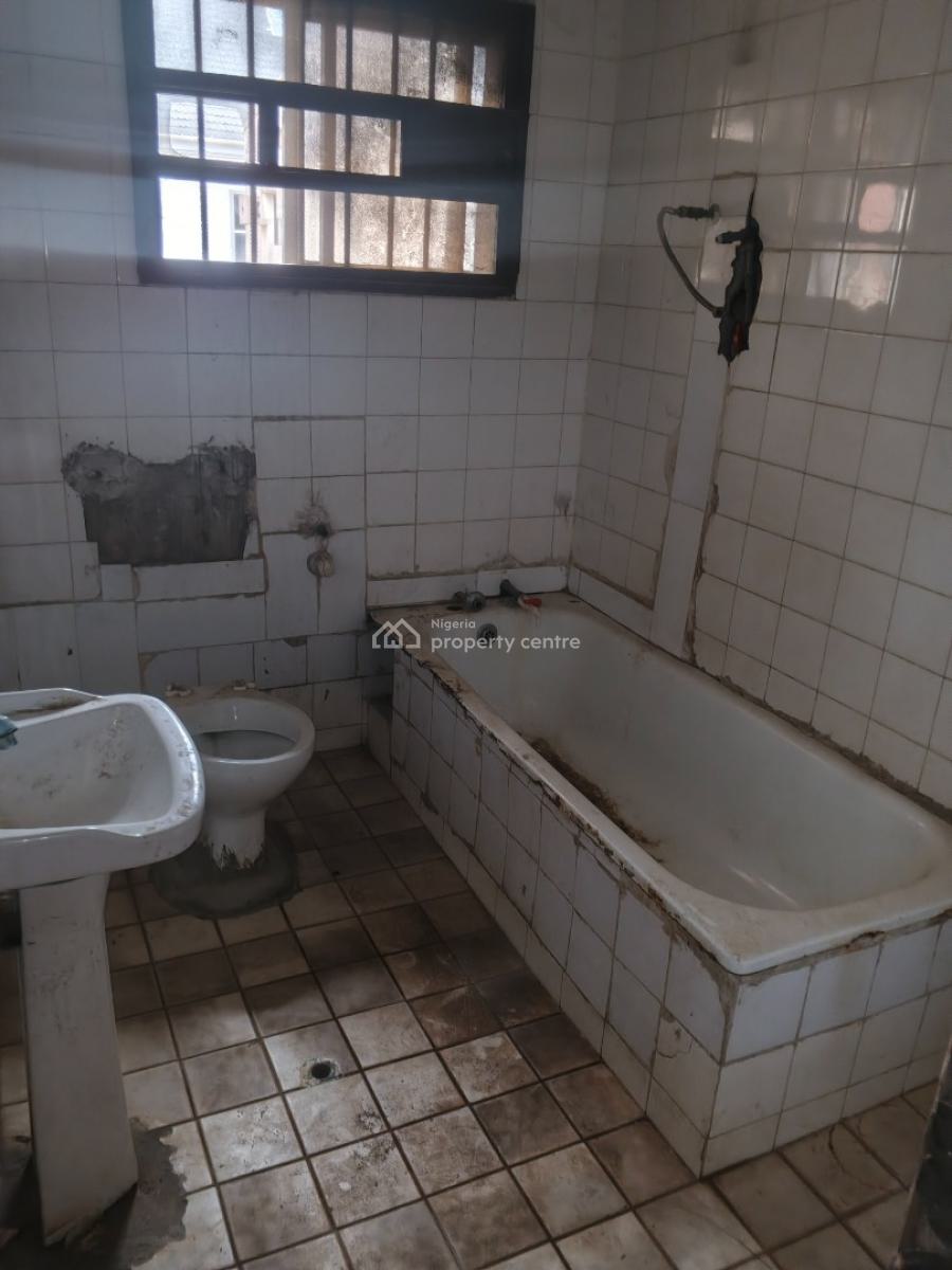 5 Bedroom Duplex with Security Post on a Full Plot of Land Vacant Poss, Gowon Estate Ipaja Lagos, Ipaja, Lagos, Detached Duplex for Sale