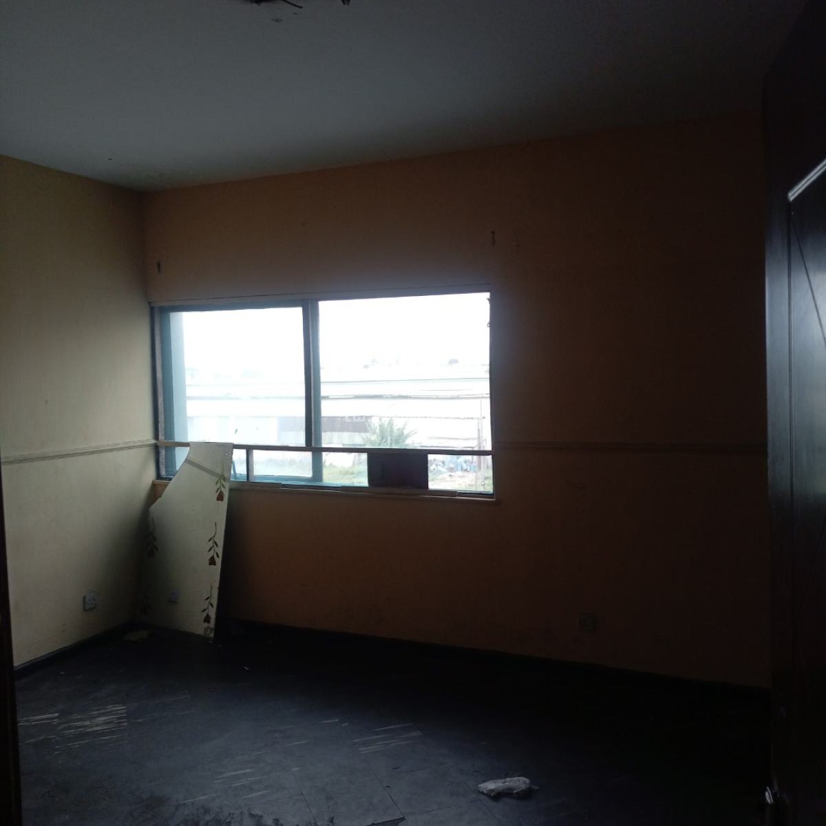Nice and Spacious 3bedroom Flat Upstairs in Surulere, Off Eric Moore Road Surulere Lagos, Eric Moore, Surulere, Lagos, Flat / Apartment for Rent